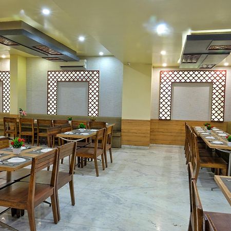 Bayan Elegance Hotel Jaipur Buitenkant foto